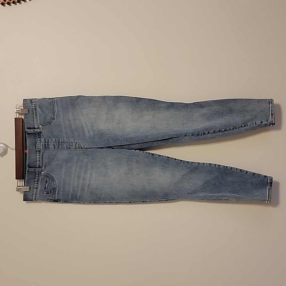 Spanx Skinny Jeans Light Vintage Wash Pull On Jeans / Large